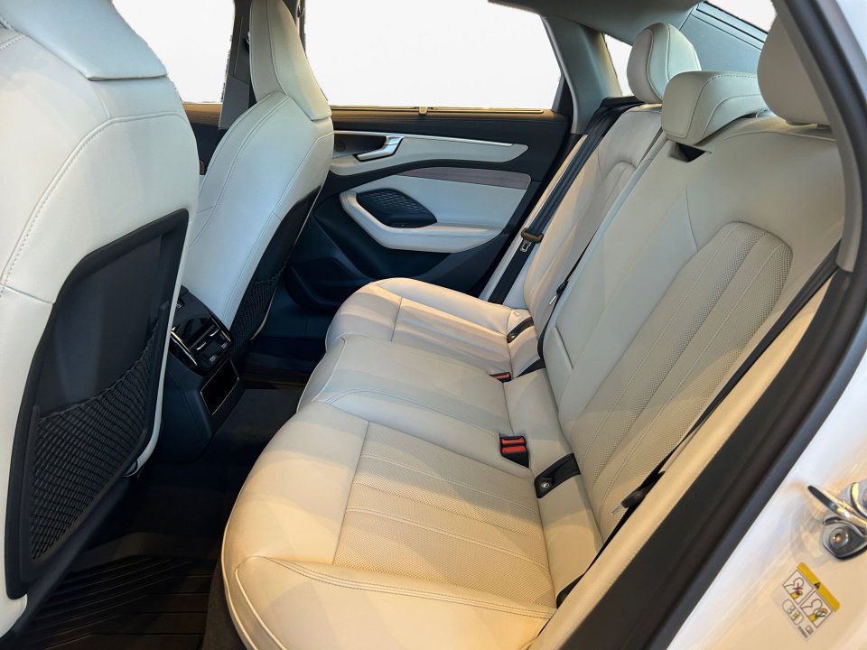 New 2026 Audi A6 Premium Plus image 12