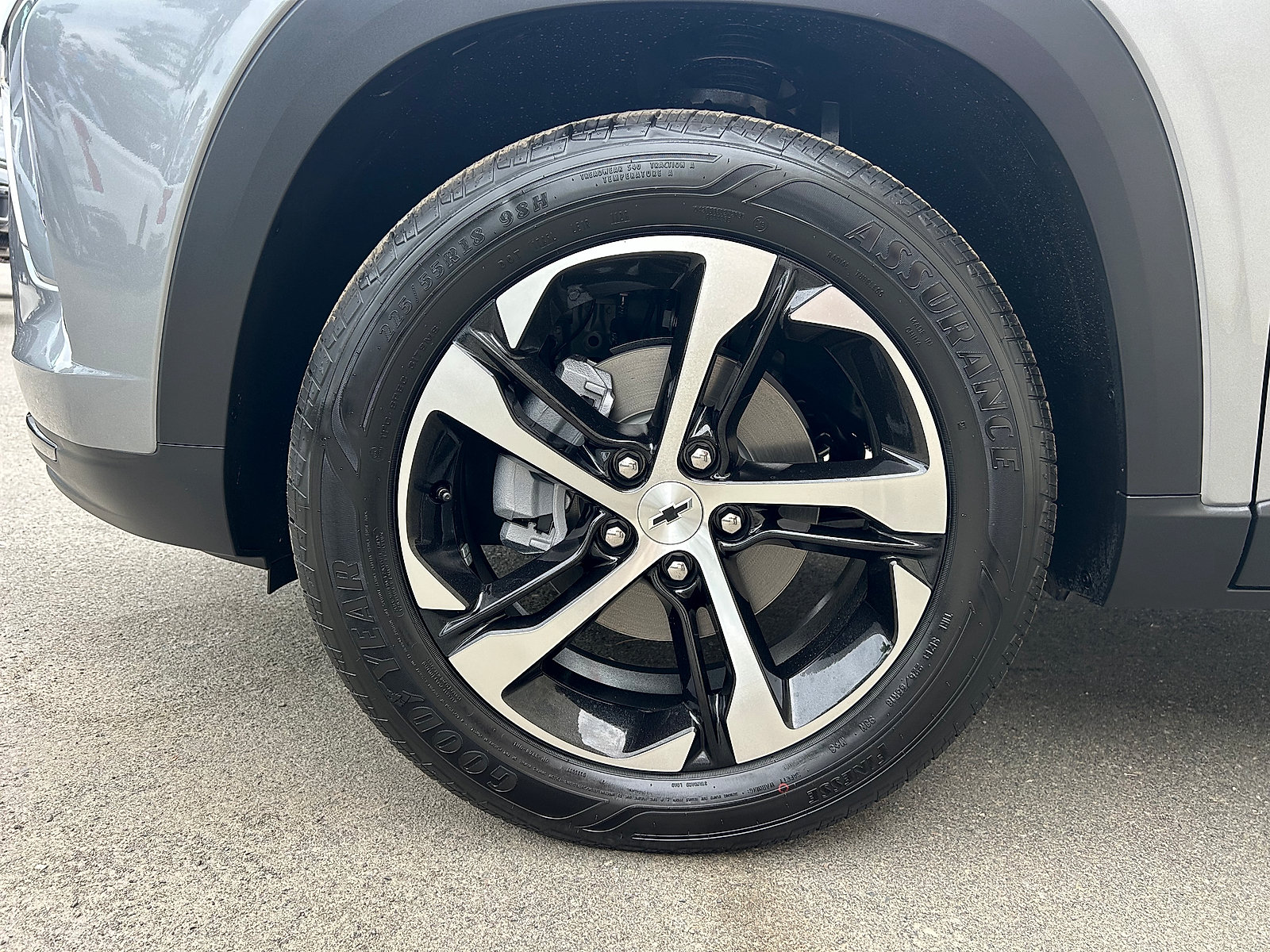 New 2026 Chevrolet Trax RS w/ Sunroof Package FWD image 11