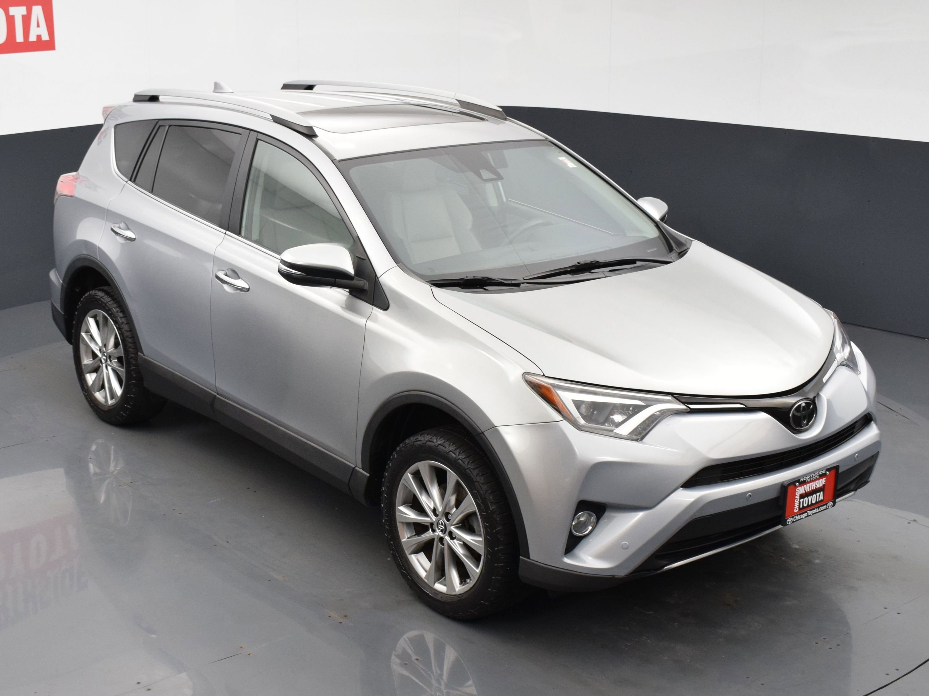 Used 2017 Toyota RAV4 Limited FWD image 28