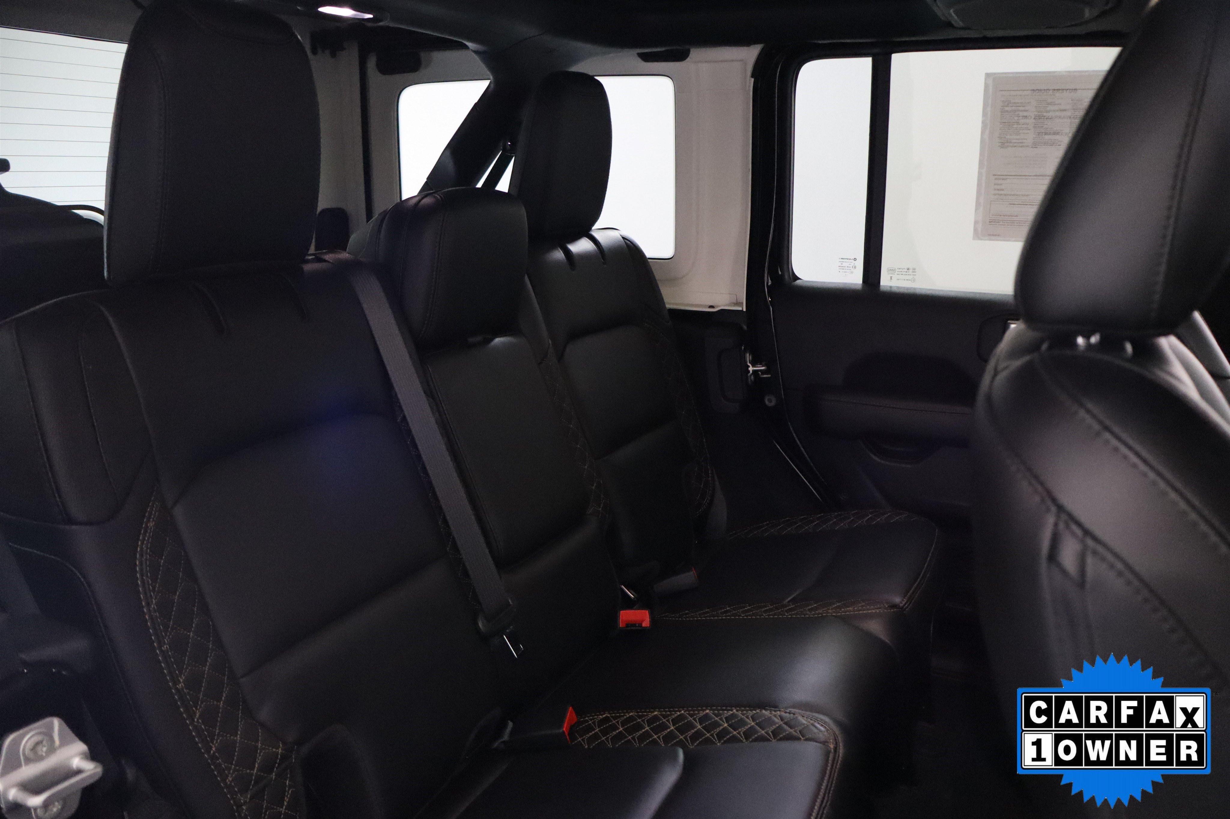 Used 2022 Jeep Wrangler Unlimited Sahara AWD/4WD image 22