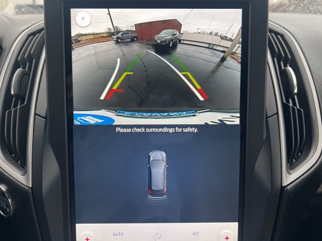 Used 2023 Ford Edge SEL w/ Convenience Package image 8