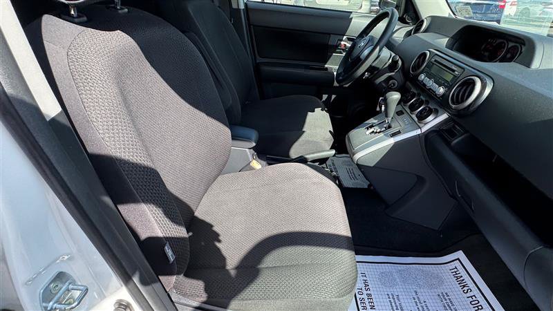 Used 2008 Scion xB FWD image 40