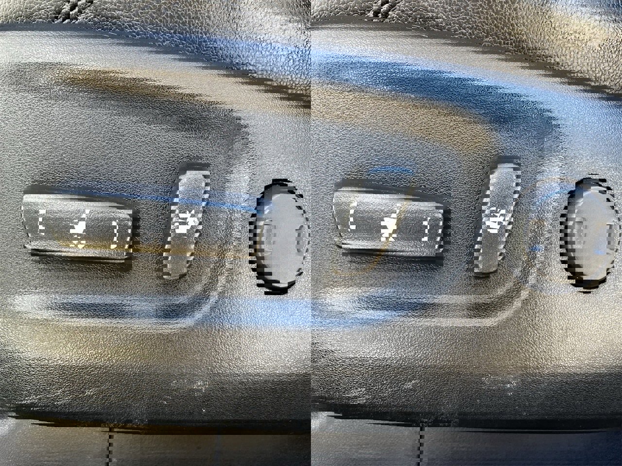 Used 2020 Toyota 4Runner Limited image 23