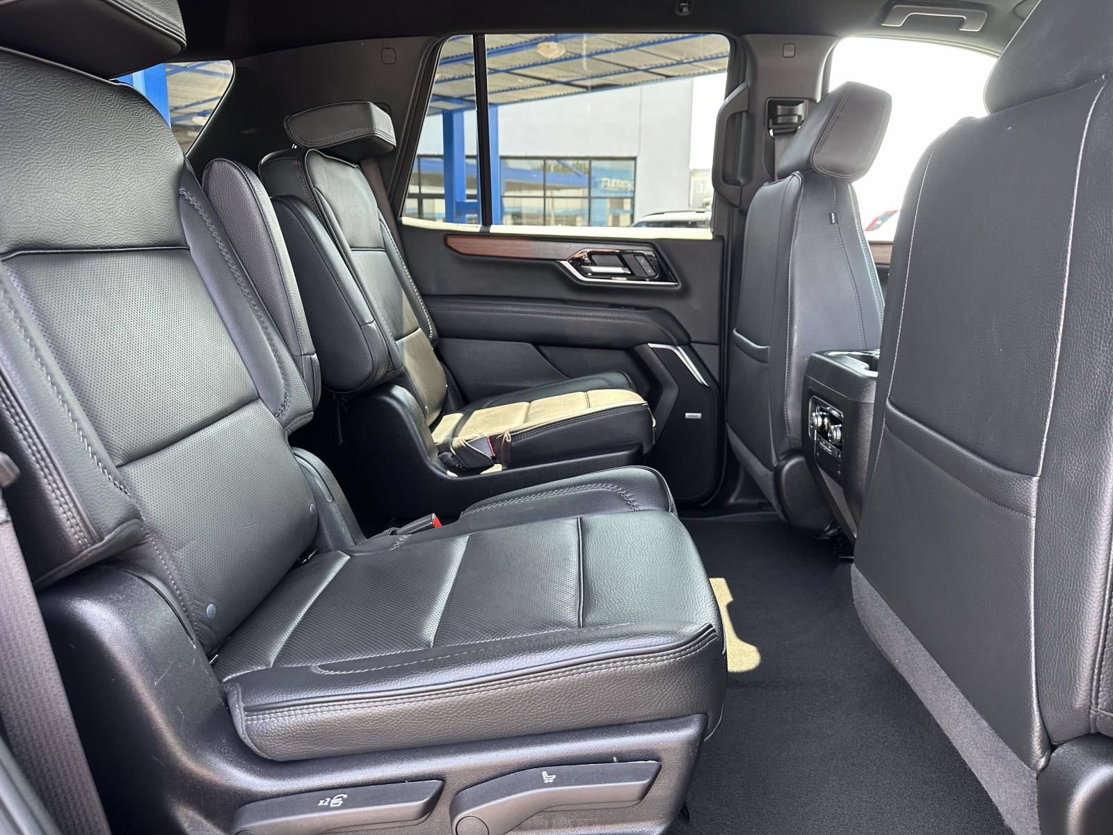 Certified 2025 GMC Yukon Denali AWD/4WD image 28