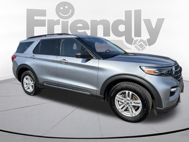 Used 2024 Ford Explorer XLT w/ Equipment Group 202A AWD/4WD image 10