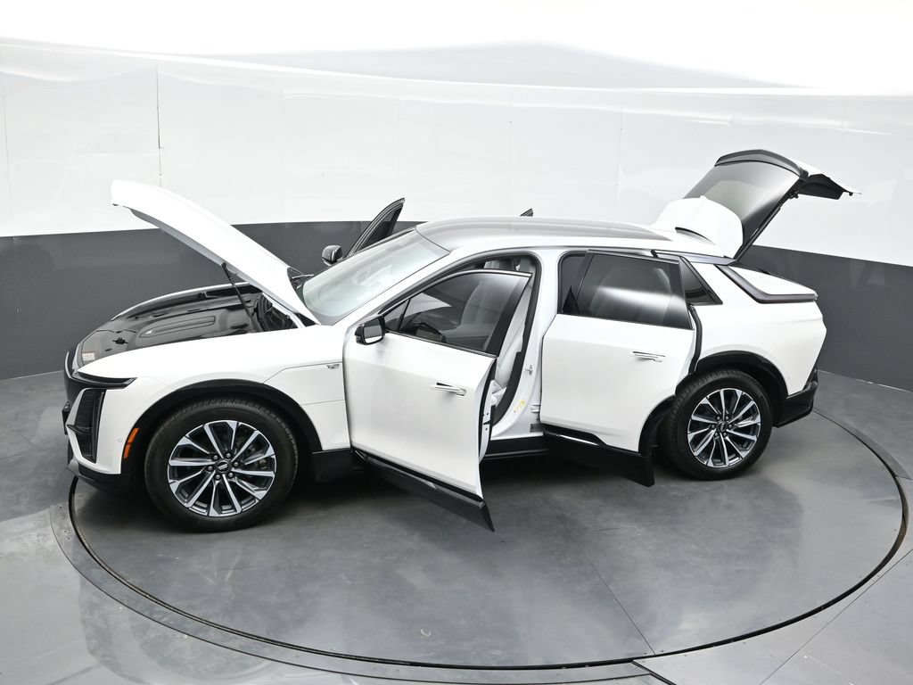Certified 2024 Cadillac Lyriq Sport AWD/4WD image 39