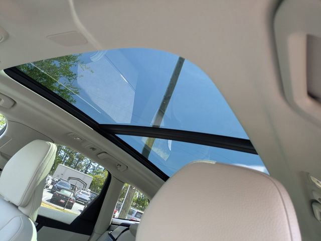 Used 2024 Volvo XC60 B5 Plus w/ Protection Package Premier image 23
