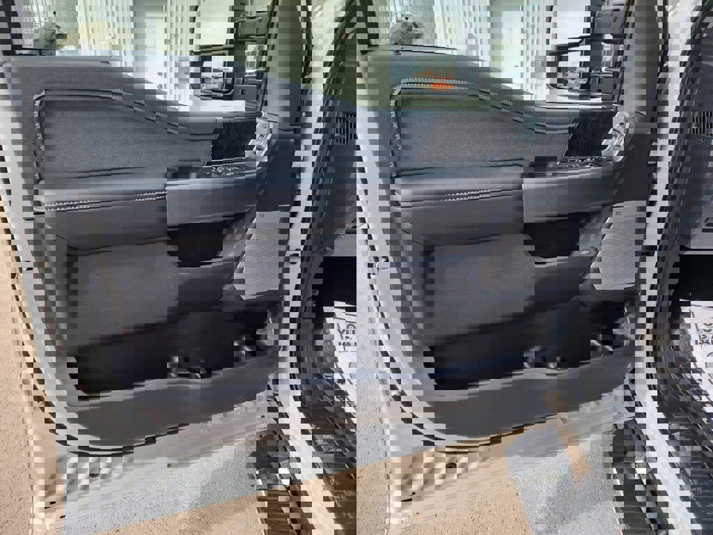 New 2026 Ford F350 Lariat image 9