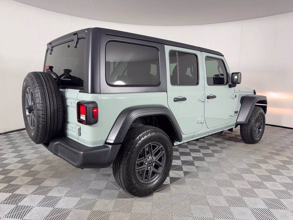 Used 2024 Jeep Wrangler Unlimited Sport AWD/4WD image 7