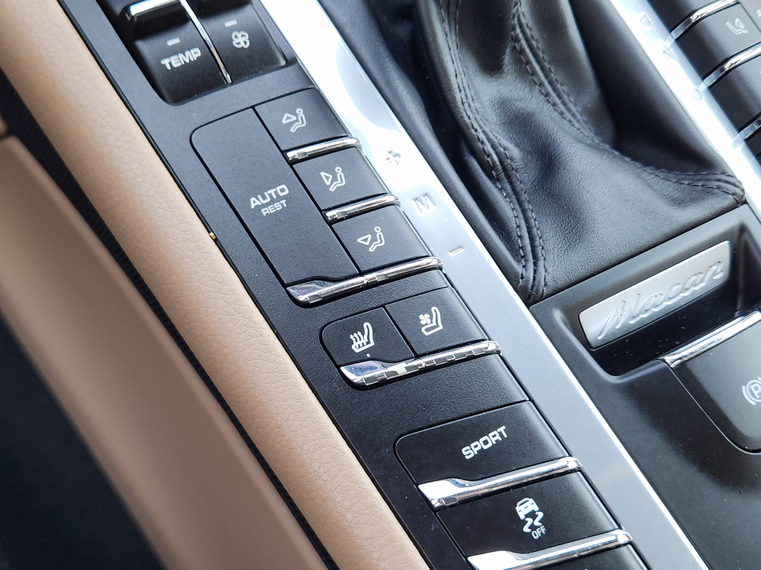 Used 2020 Porsche Macan AWD/4WD image 15