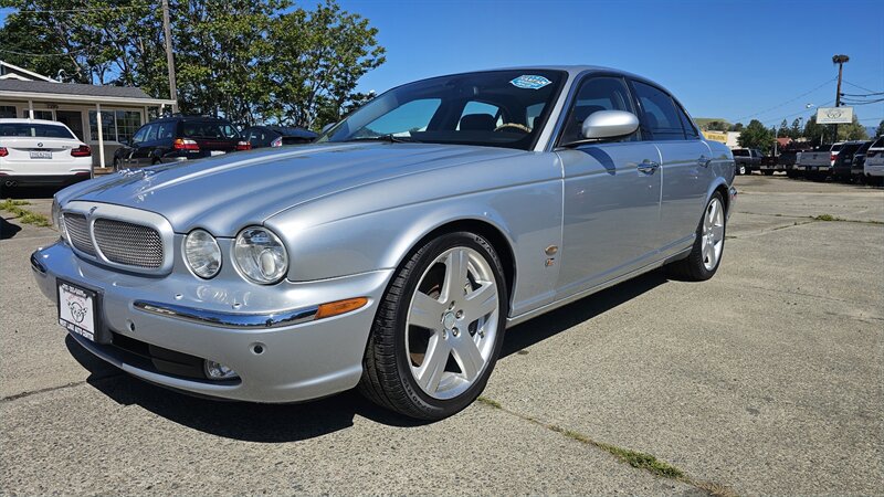 Used 2006 Jaguar XJ8 RWD image 8