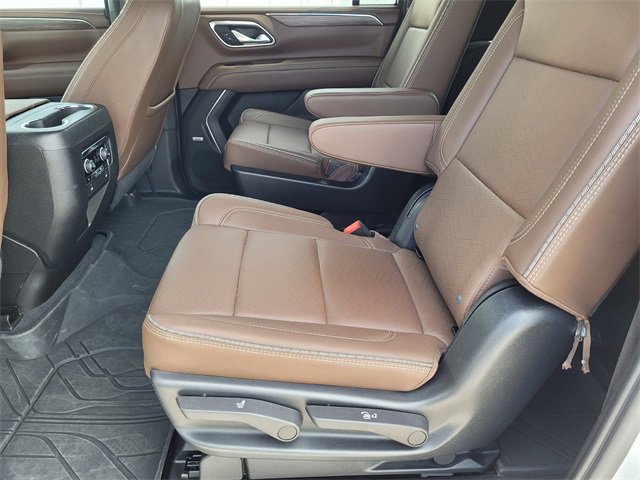 Used 2023 Chevrolet Suburban High Country image 23