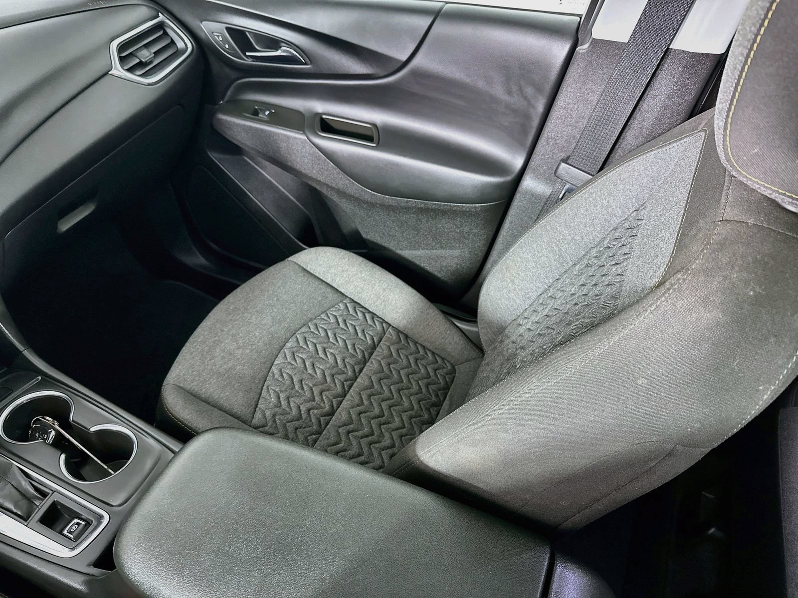 Used 2024 Chevrolet Equinox LT AWD/4WD image 25
