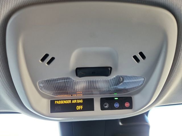 Used 2025 Chevrolet Trax LT w/ LT Convenience Package image 44