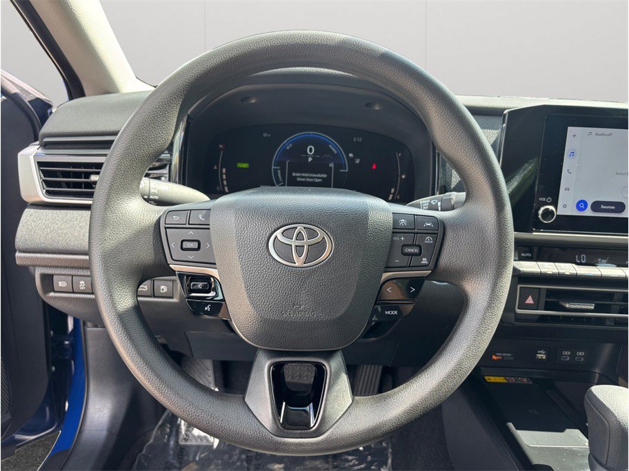Used 2025 Toyota Camry LE w/ Convenience Package FWD image 22