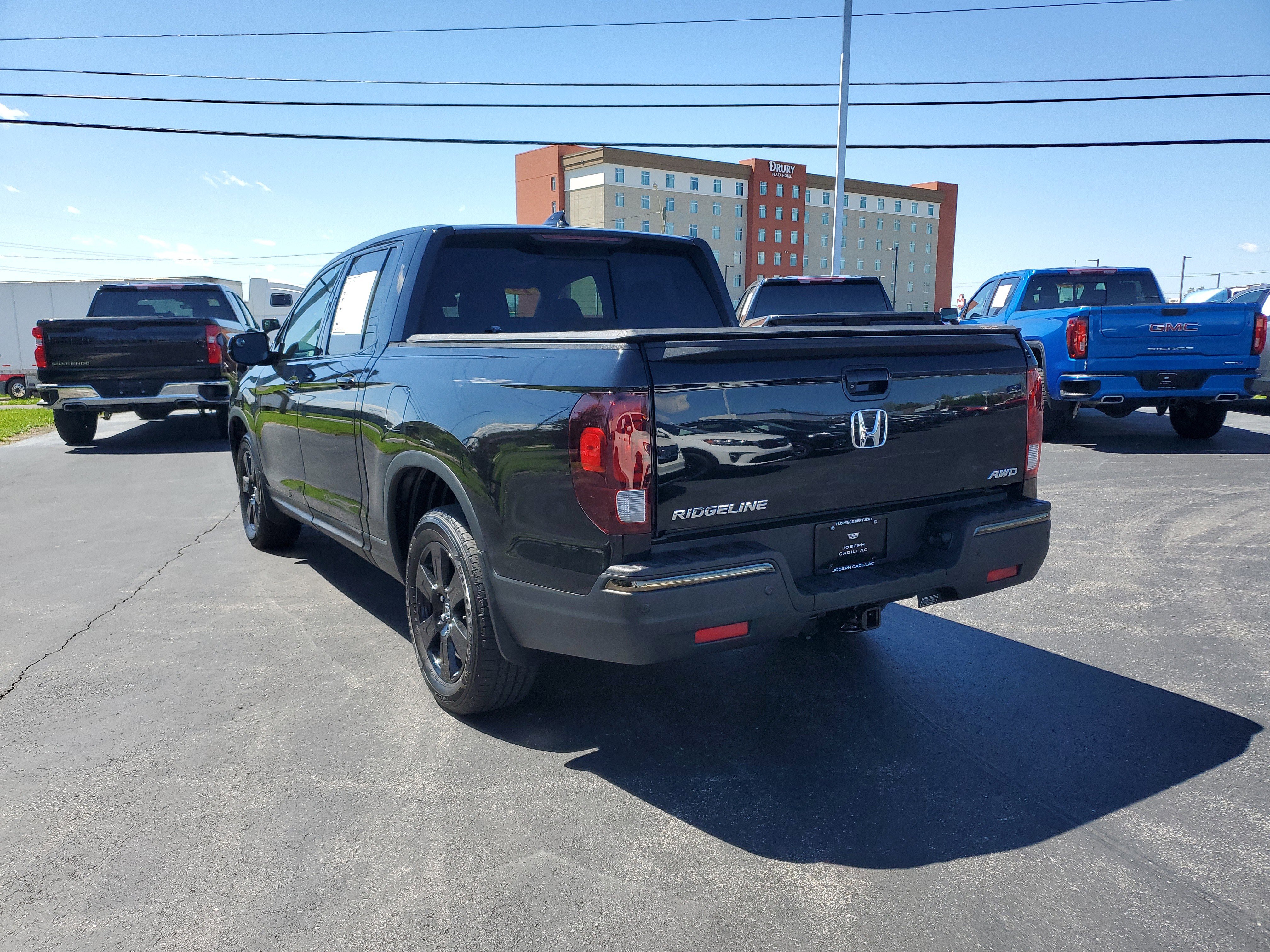 Used 2018 Honda Ridgeline Black Edition image 2