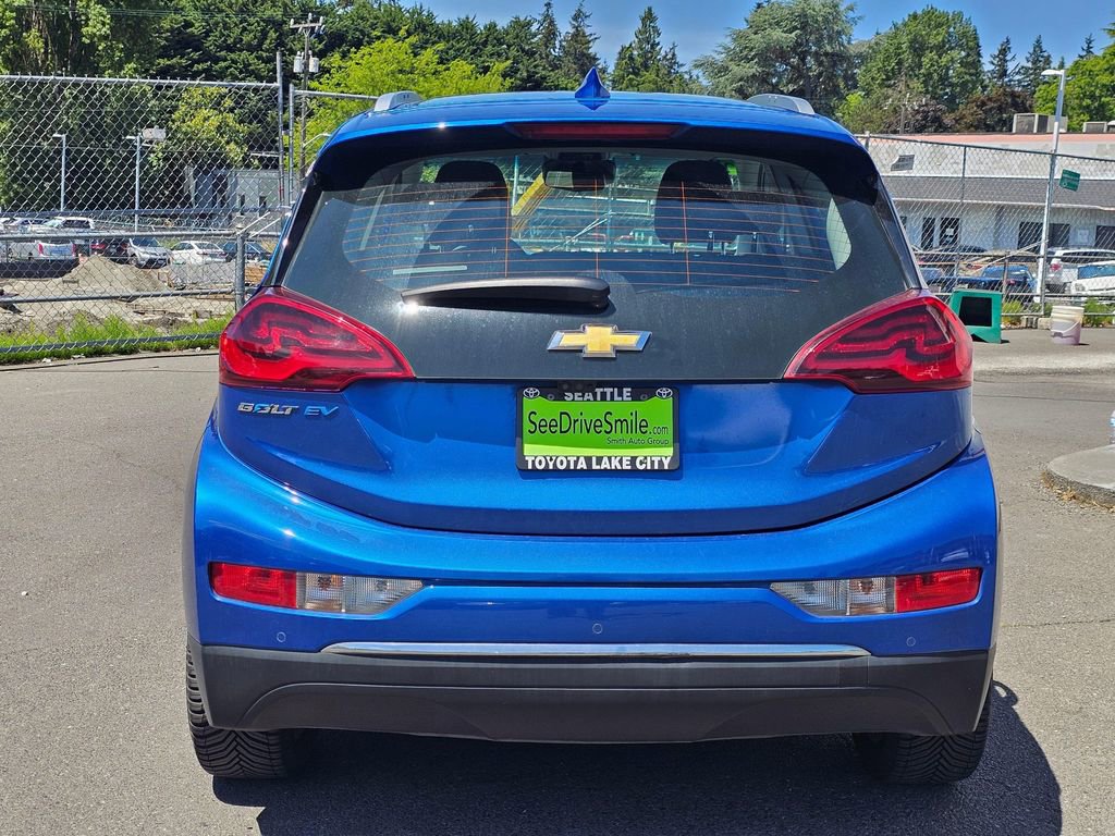 Used 2017 Chevrolet Bolt Premier w/ Driver Confidence II Package FWD image 6