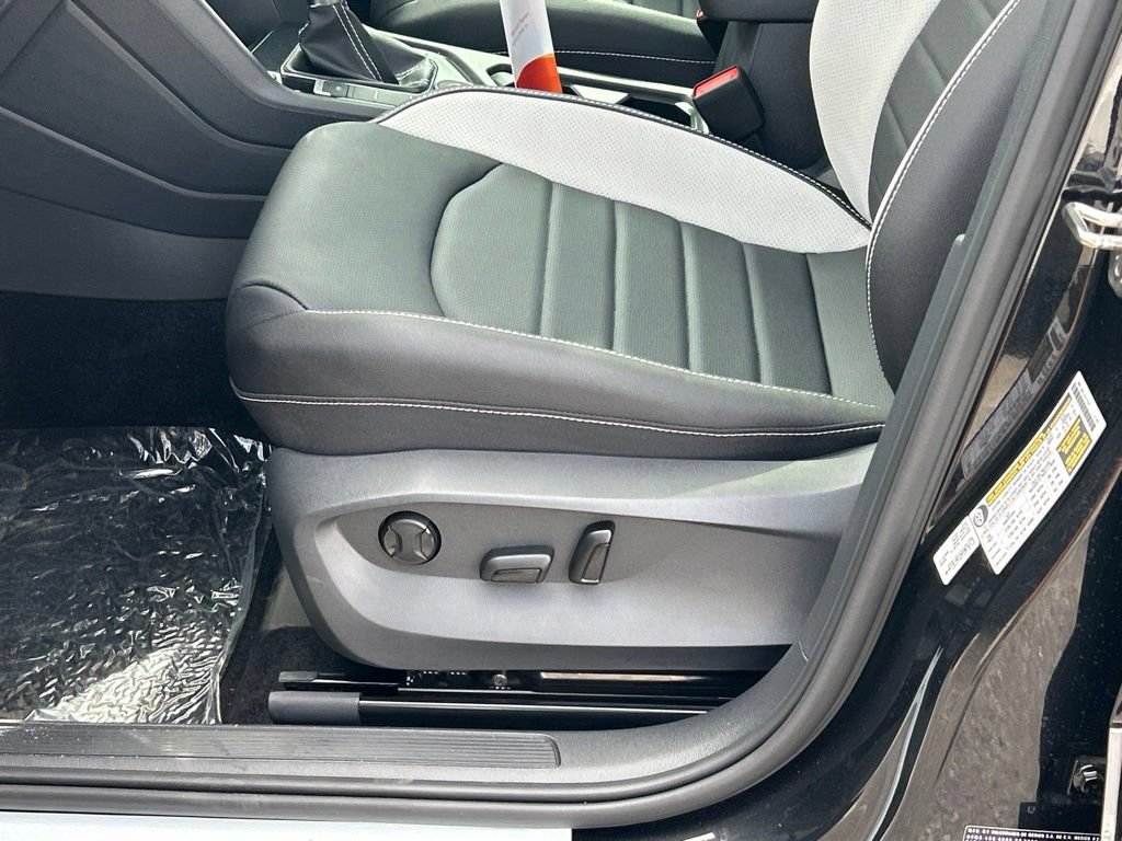 New 2026 Volkswagen Taos SEL AWD/4WD image 16