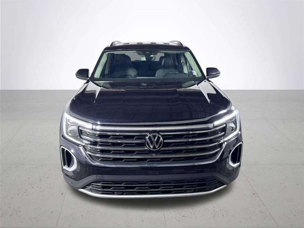 Used 2024 Volkswagen Atlas SE image 3