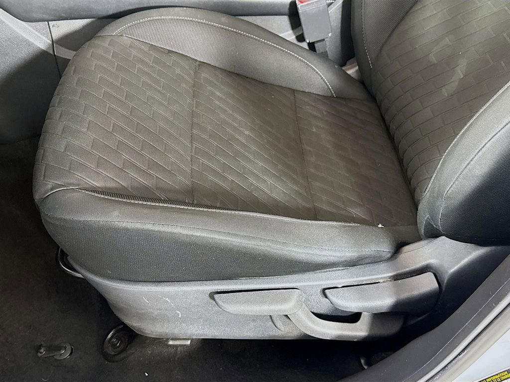 Used 2021 Nissan Kicks SV FWD image 22