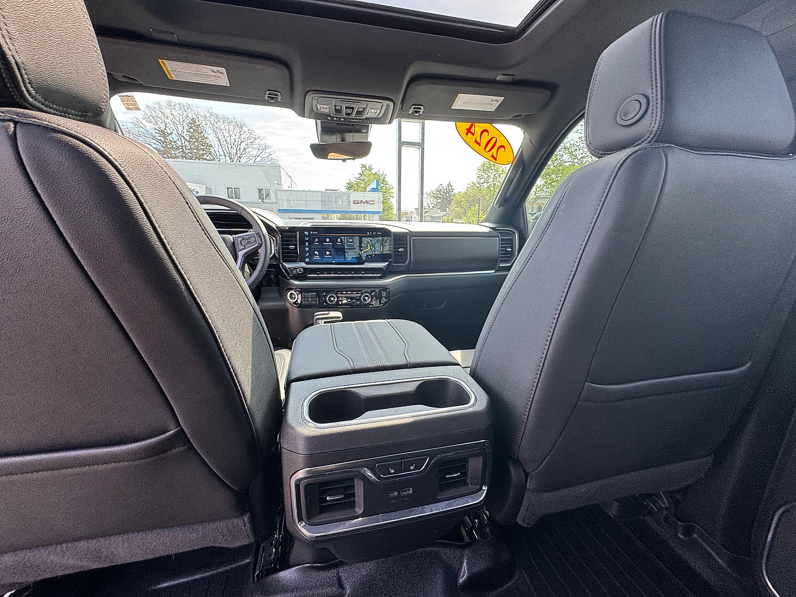 Used 2024 Chevrolet Silverado 1500 High Country w/ Midnight Edition AWD/4WD image 15