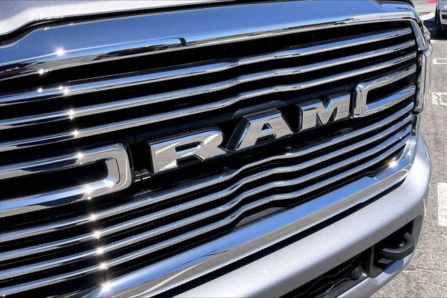 Used 2024 RAM 2500 Laramie AWD/4WD image 30