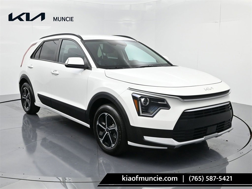 New 2025 Kia Niro EX