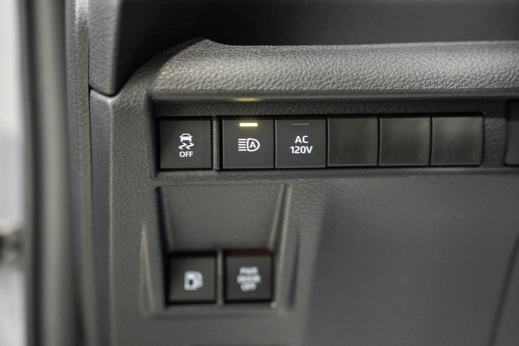 New 2026 Toyota Sienna XLE Woodland Edition AWD/4WD image 44