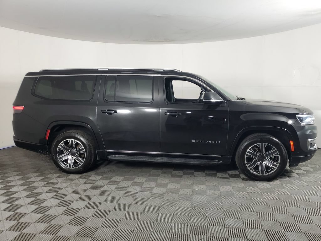Used 2023 Jeep Wagoneer L Series II AWD/4WD image 3