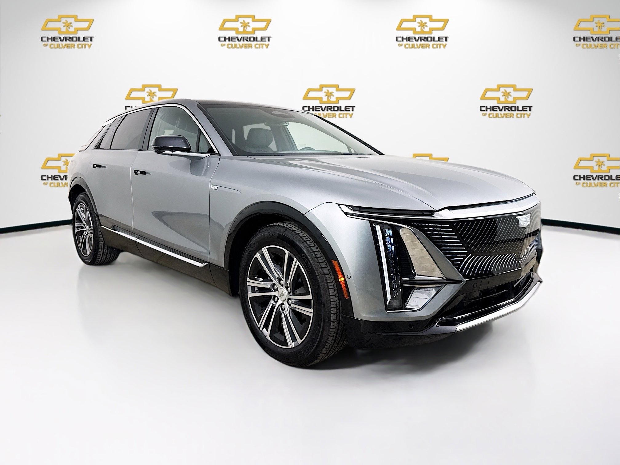 Used 2025 Cadillac Lyriq Luxury RWD image 1