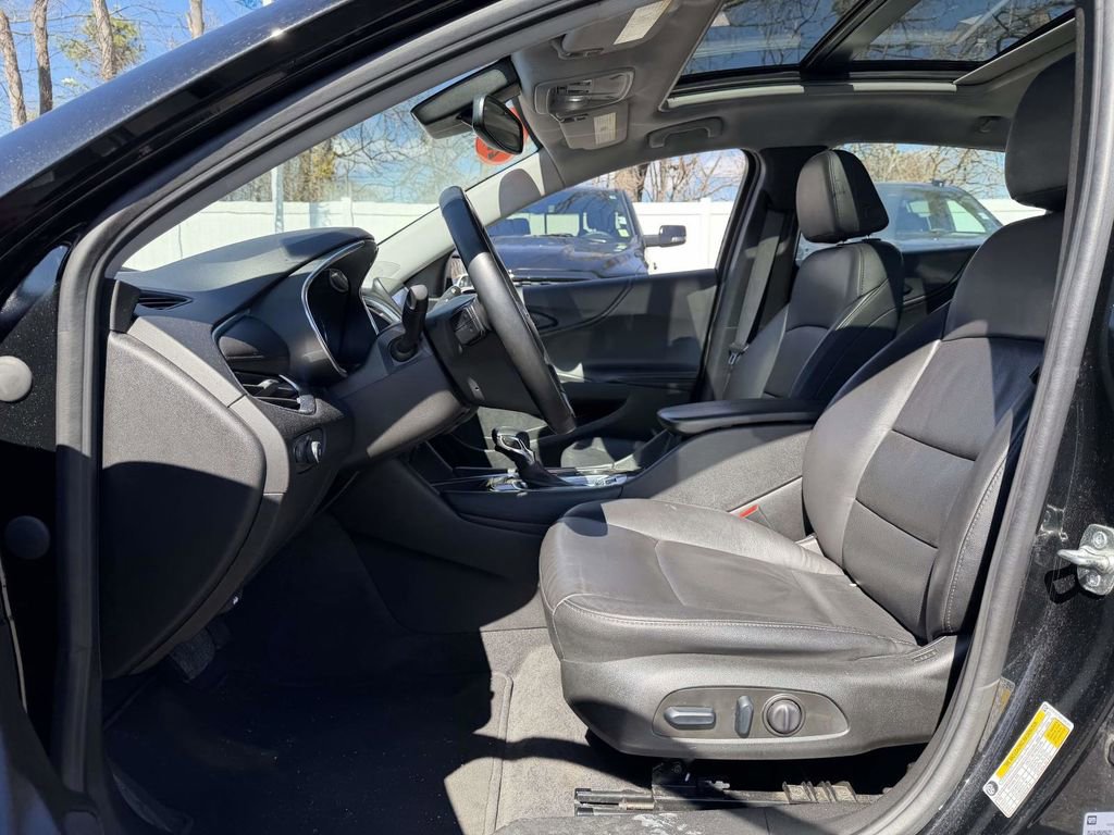 Used 2024 Chevrolet Malibu LT FWD image 12
