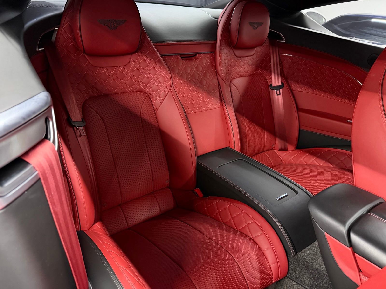 Used 2020 Bentley Continental GT image 23