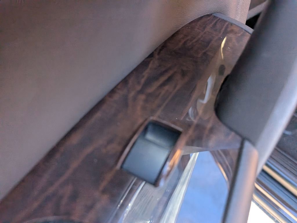 Used 2016 Buick Enclave Premium w/ Experience Buick Package image 11