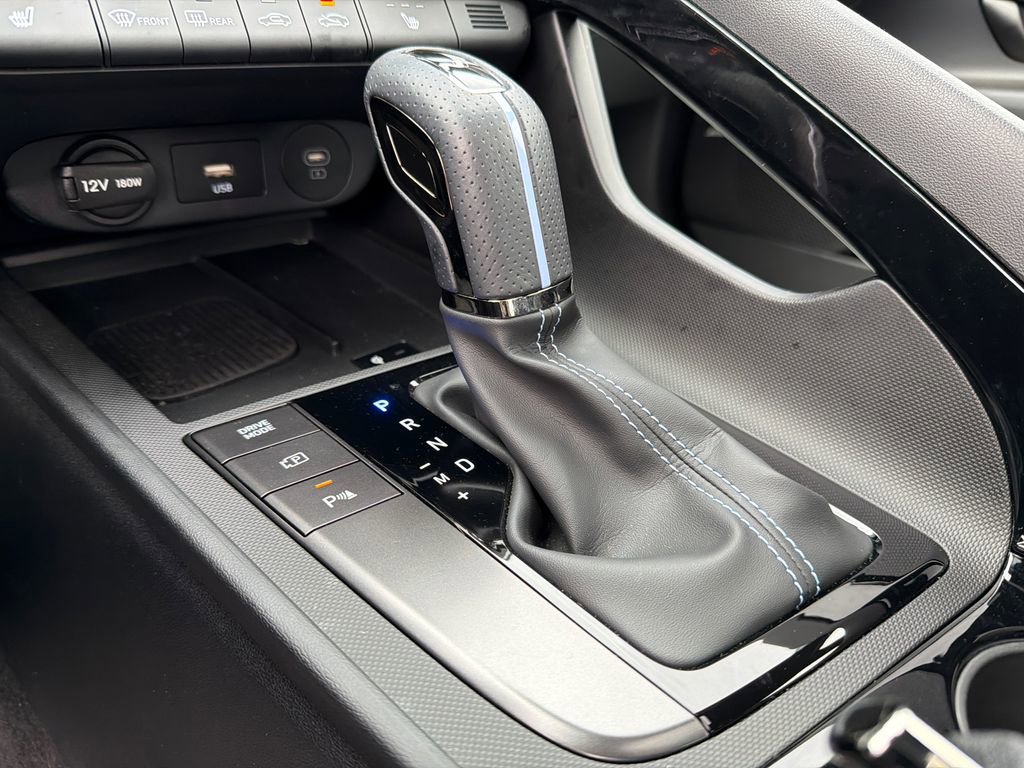 Used 2025 Hyundai Elantra N image 31