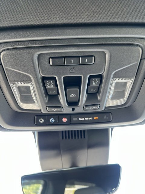 Used 2024 Chevrolet Silverado 1500 ZR2 w/ Technology Package image 39