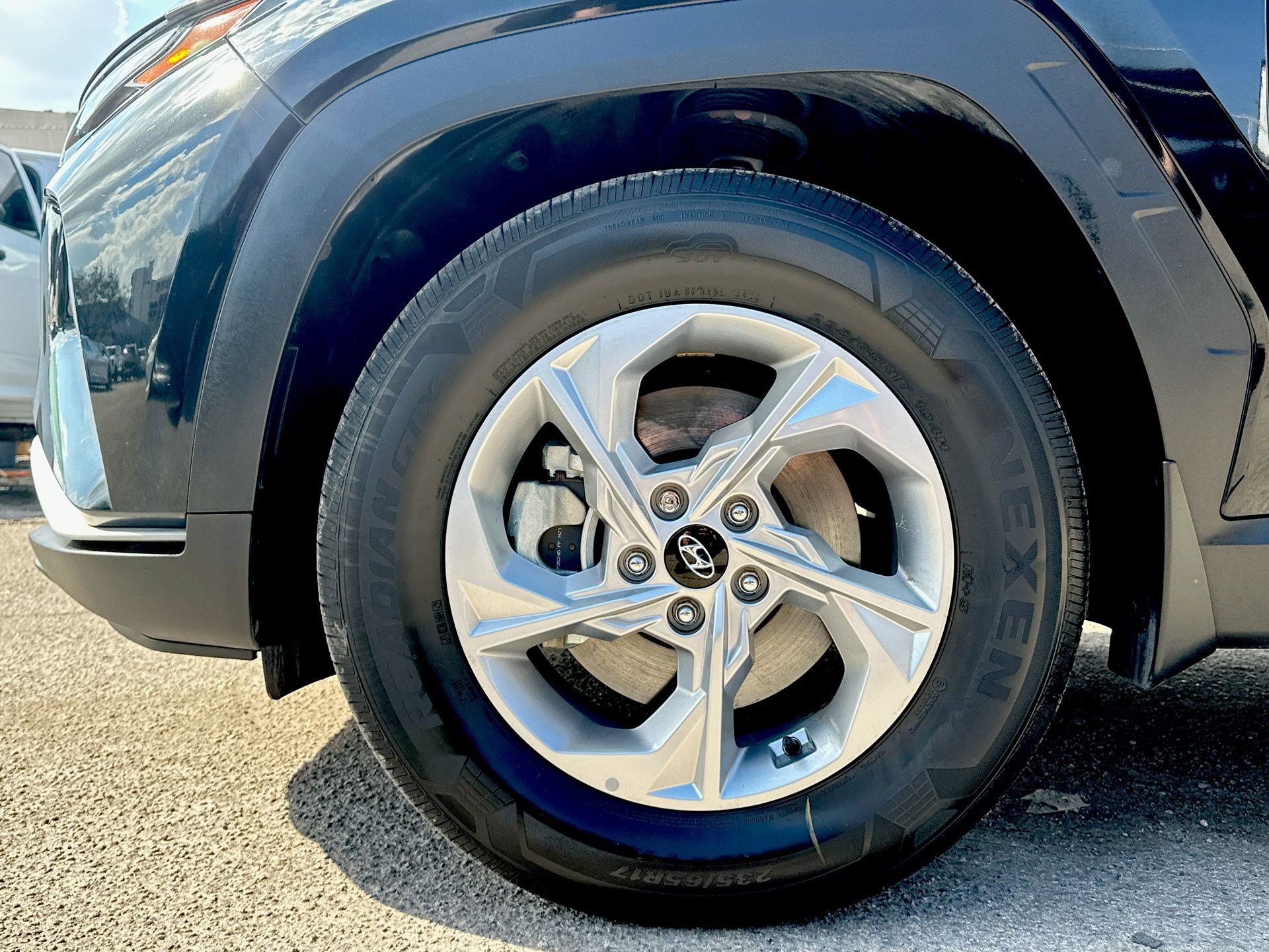 Used 2024 Hyundai Tucson SE image 18