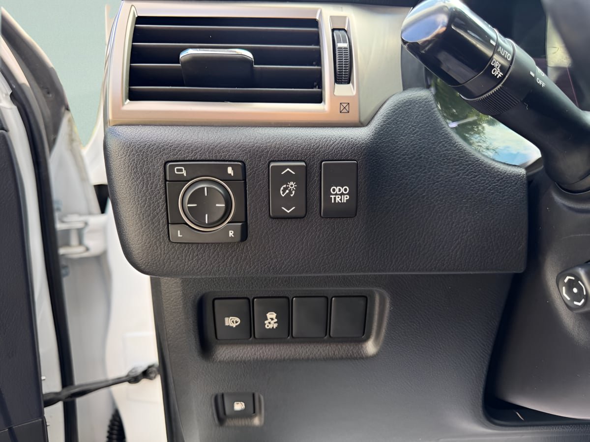 Used 2017 Lexus GX 460 Premium w/ Premium Package AWD/4WD image 10
