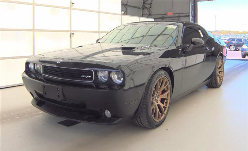 Used 2009 Dodge Challenger SRT8 w/ SRT Option Group II RWD image 4