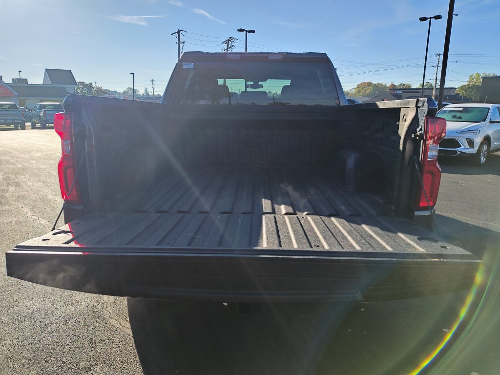Used 2021 Chevrolet Silverado 1500 RST AWD/4WD image 9