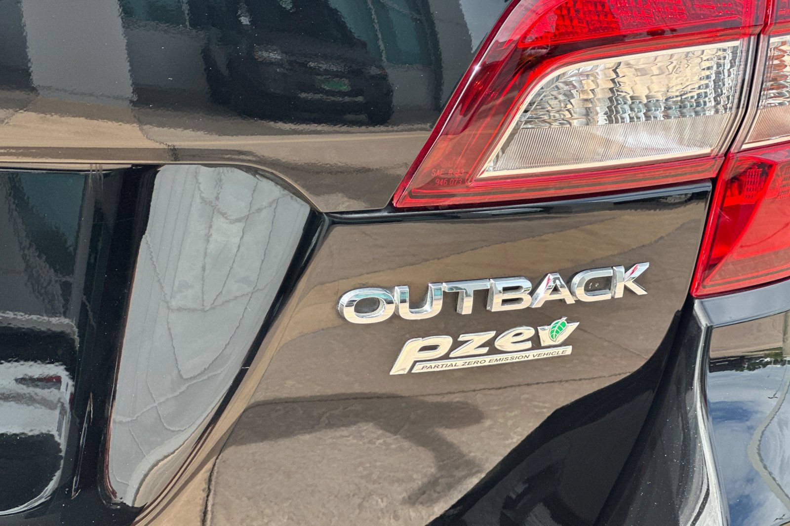 Used 2017 Subaru Outback 2.5i Touring AWD/4WD image 35