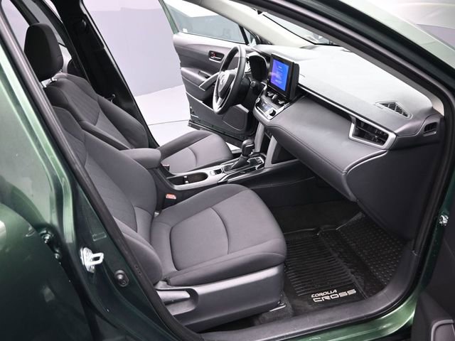Certified 2023 Toyota Corolla Cross LE image 19