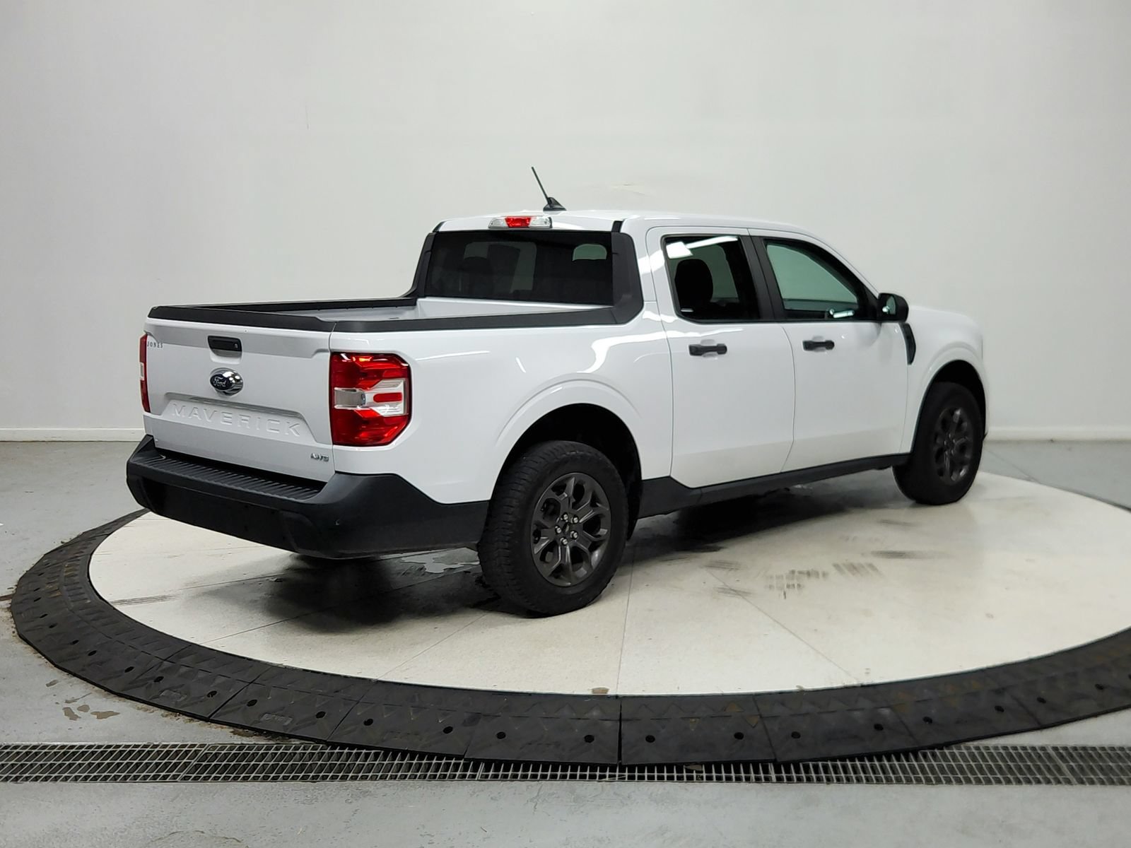Used 2024 Ford Maverick XLT w/ Equipment Group 300A Standard AWD/4WD image 8