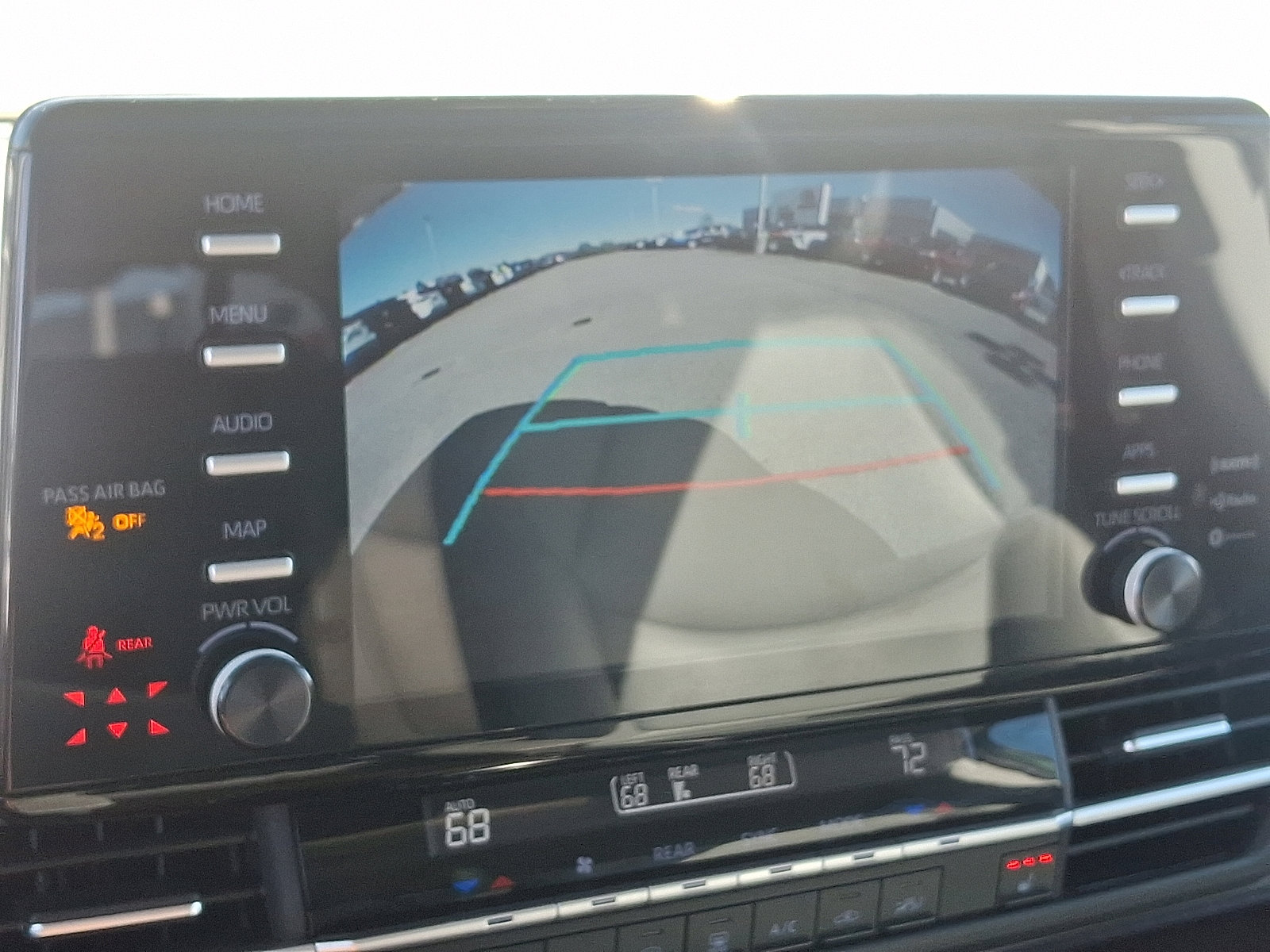 Used 2023 Toyota Sienna XLE image 18