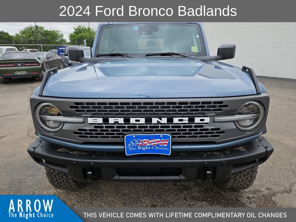 Used 2024 Ford Bronco Badlands AWD/4WD image 3