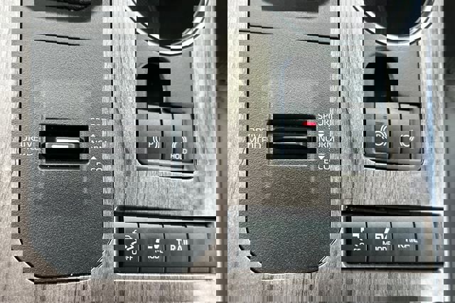 Used 2021 Toyota Highlander Limited image 37