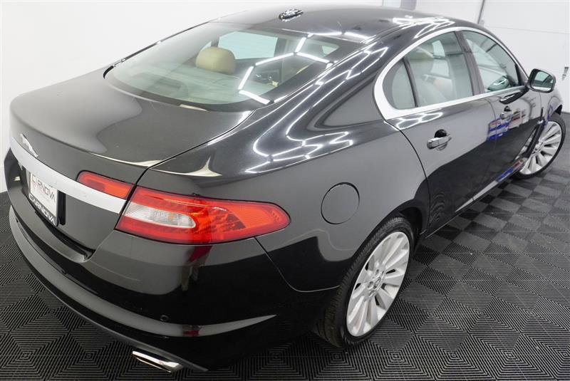 Used 2009 Jaguar XF Luxury image 7