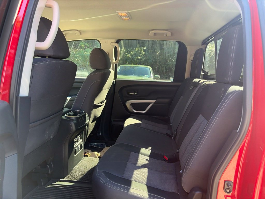 Used 2021 Nissan Titan SV w/ SV Convenience Package AWD/4WD image 13