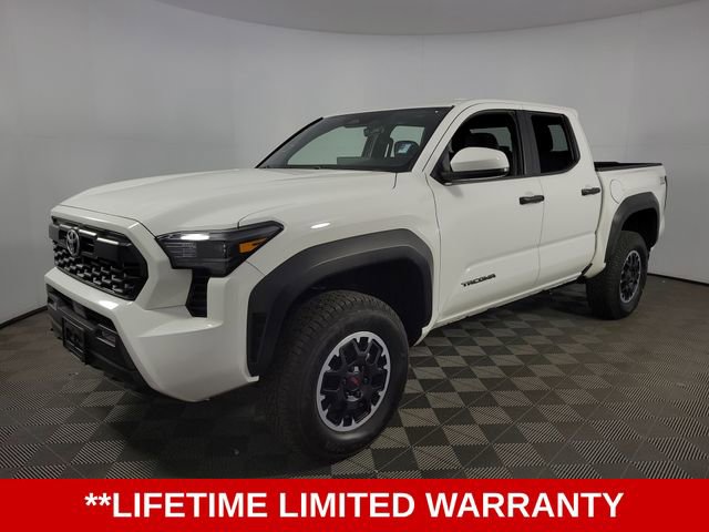 Used 2024 Toyota Tacoma TRD Off-Road image 3
