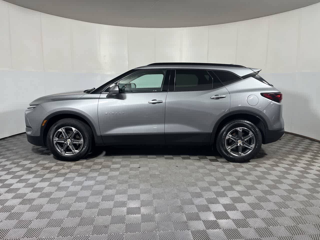 Used 2023 Chevrolet Blazer LT w/ Convenience Package AWD/4WD image 5