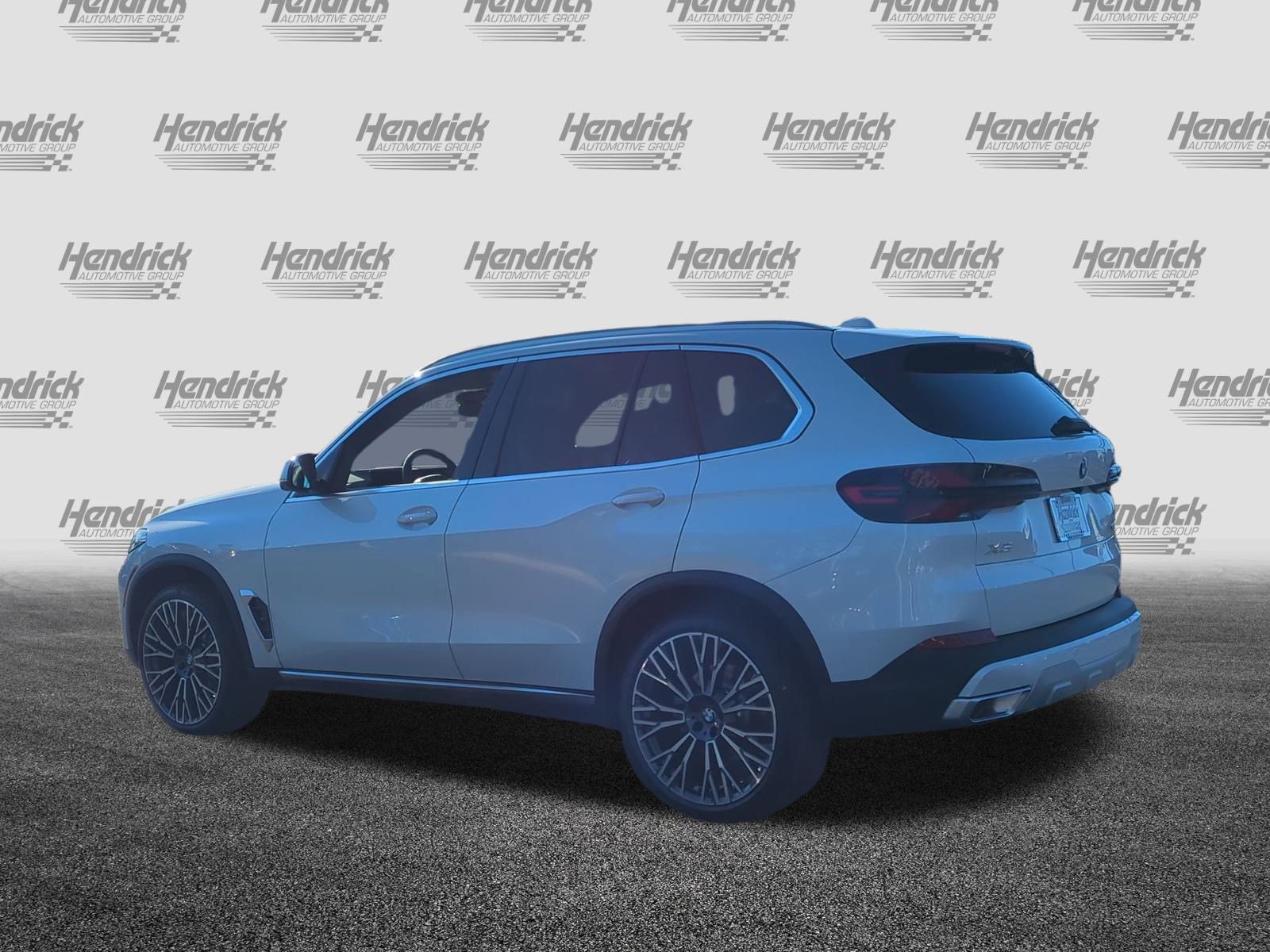 Used 2026 BMW X5 xDrive40i w/ Climate Comfort Package AWD/4WD image 8
